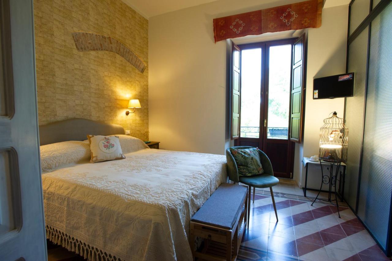 Bed and Breakfast Palazzo Scura Vaccarizzo Albanese Exterior foto
